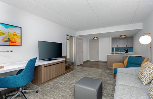 Cheektowaga Hotel | Hilton Garden Inn Buffalo Airport