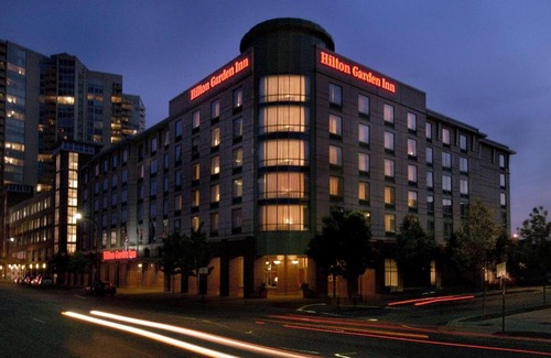 Evanston Hotel | Hilton Garden Inn Evanston