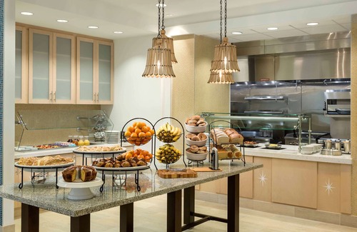 New Town Hotel | Hilton Garden Inn Key West/The Keys Collection