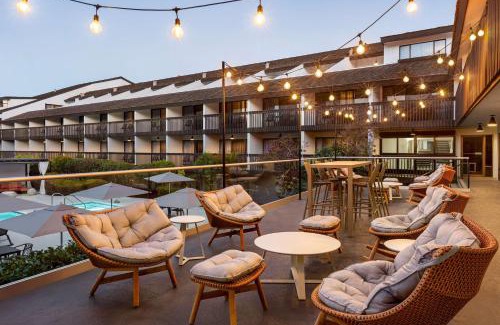 Monterey Hotel | Hilton Garden Inn Monterey