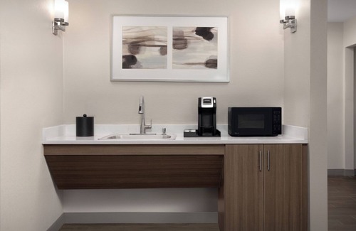 Fort Washington Hotel | Hilton Garden Inn Philadelphia Ft. Washington
