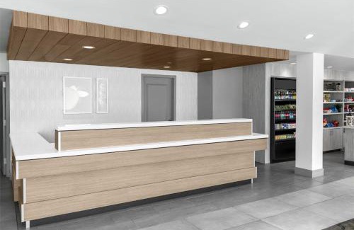 Queens Hotel | Hilton Garden Inn Queens JFK