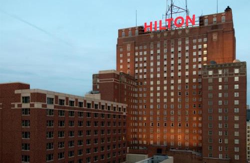 Westown Hotel | Hilton Milwaukee