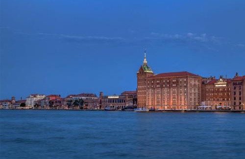 Molina Hotel | Hilton Molino Stucky Venice
