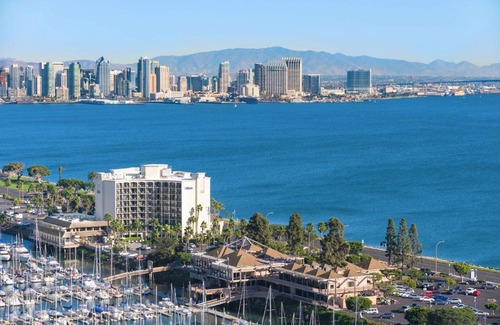 Downtown San Diego Hotel | Hilton San Diego Airport/Harbor Island