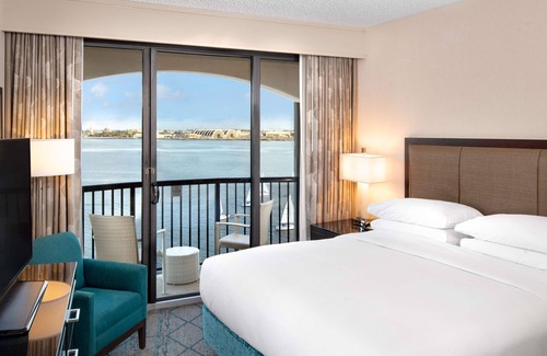 Downtown San Diego Hotel | Hilton San Diego Airport/Harbor Island