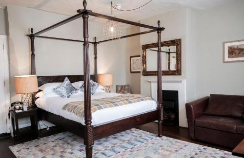 Aldermaston Hotel | Hinds Head