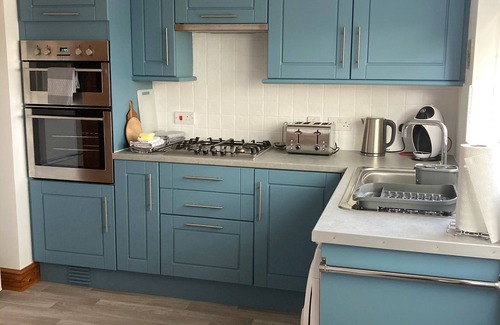 Treator Apartment | Hirst at No 8 - a delightful holiday property - a perfect holiday base!