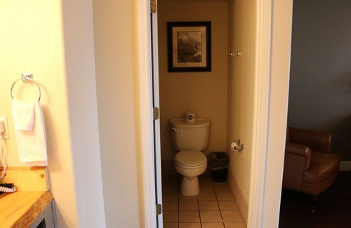 Gardnerville Hotel | Historian Inn