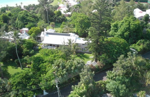Somerset Village Villa | Historic 1780’s Beach House with Large Veranda! Nestled on Cambridge Beach!