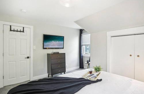 Brewers Hill House | Historic Home in Brewers Hill with hot tub!
