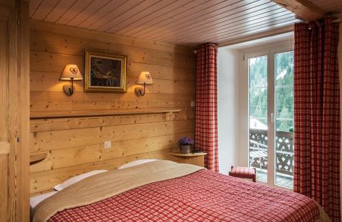 Vers L'Eglise Hotel | Historic Hotel du Pillon