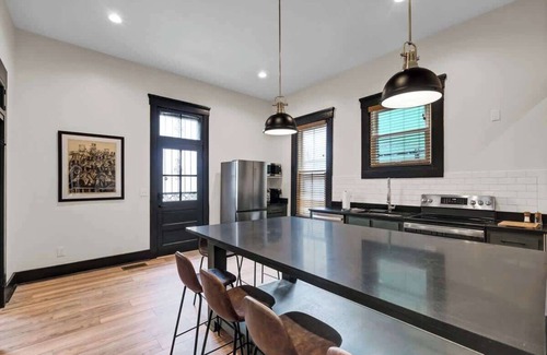 Butchertown House | Historic Nulu 5BR Patio Luxe Design Walkable