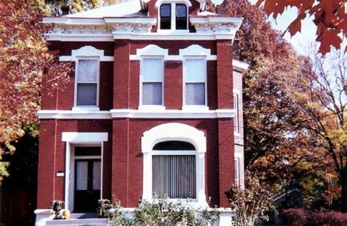 Old Louisville Apartment | Historic Old Louisville