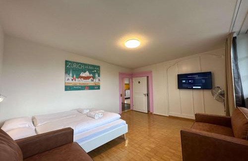 Niederdorf Apartment | HITrental Limmatquai Apartment
