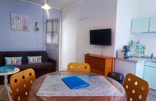 Villers-sur-Mer Apartment | Holiday apartment Villers sur Mer for 1 - 2 persons with 1 bedroom - Row house