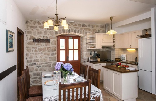 Gruda Apartment | Holiday apartment Gruda for 1 - 6 persons with 3 bedrooms - Row house