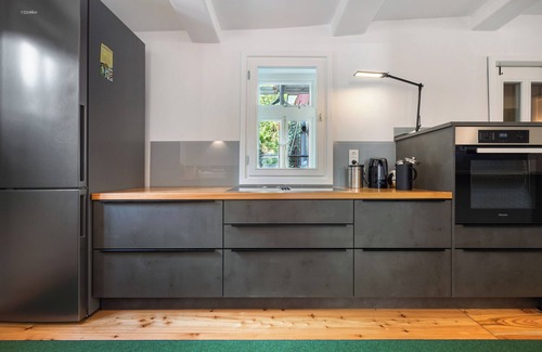 Wildemann House | Holiday Home 'Bergmann' with Mountain View, Private Terrace and Wi-Fi