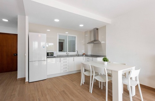 Playas del Palo House | Holiday Home "Casa Mar de Frente" with Sea View, Private Terrace & Wi-Fi