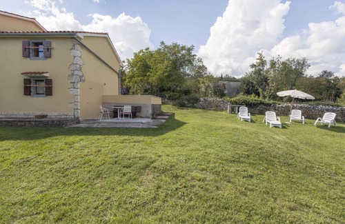 Mali Turini House | Holiday home in a quiet location