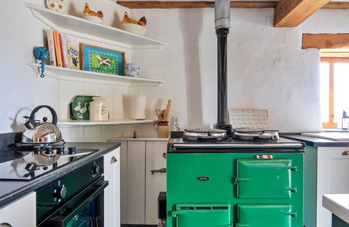 Rhyd-y-clafdy House | Holiday Home in Llangybi near Criccieth Beach