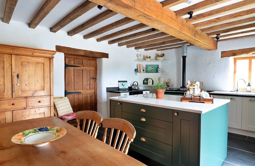 Rhyd-y-clafdy House | Holiday Home in Llangybi near Criccieth Beach