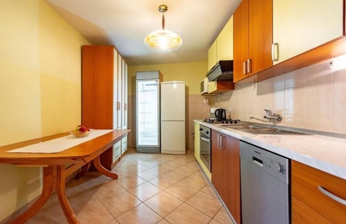 Ugljan House | Holiday Home in Ugljan with Terrace, Air condition, WIFI, Washing machine (4679-2)