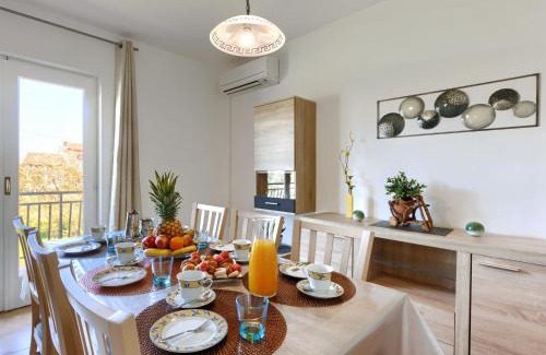 Strpacici House | Holiday Home Jurican by Interhome