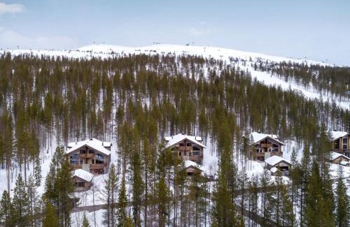Sirkka House | Holiday Home Karhunkieppi 9 b by Interhome