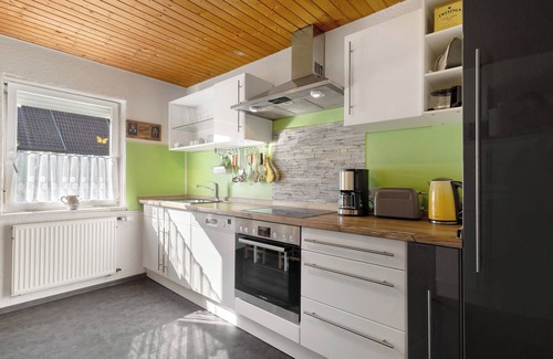 Marlen House | Holiday Home 'Kornfeld' with Balcony and Wi-Fi