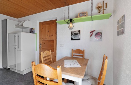 Marlen House | Holiday Home 'Kornfeld' with Balcony and Wi-Fi