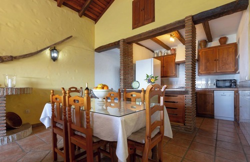 Gaucin House | Holiday Home "Los Algarrobos Gaucin" with Mountain View, Pool, Balcony & Terrace