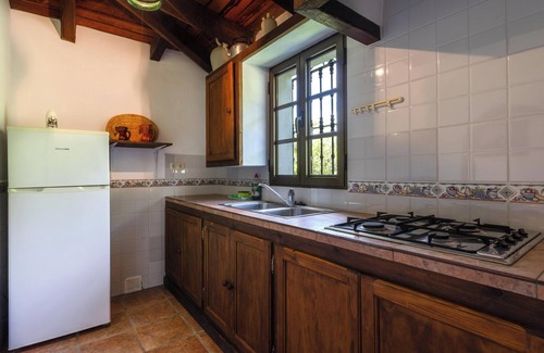 Gaucin House | Holiday Home "Los Algarrobos Gaucin" with Mountain View, Pool, Balcony & Terrace