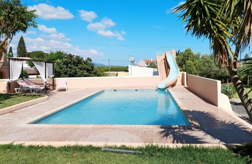 Medronhal House | Holiday Home Monte do Afonso