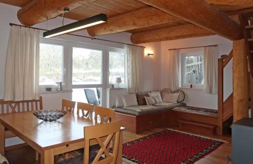 Hundsdorfl House | Holiday Home Nikola by Interhome