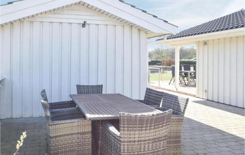 Pøt Strandby House | Holiday Home Pøt Strandby V Juelsminde Ix