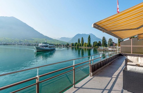 Ennetbuergen House | Holiday Home Seestern direkt am See by Interhome