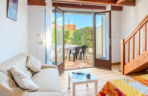 Mimizan-Plage House | Holiday Home Sicard-5 by Interhome