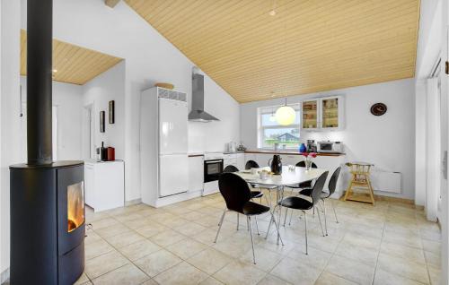 Bog By House | Holiday Home Valsen Bogø By I