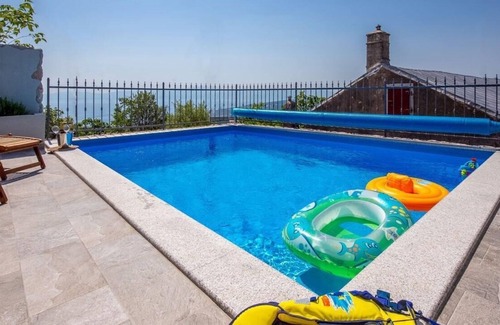 Hreljin House | Holiday house Hreljin for 2 - 9 persons with 4 bedrooms - Holiday home