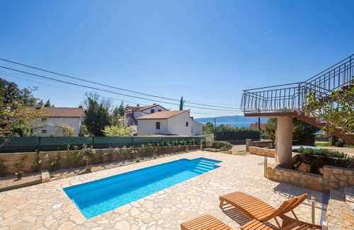 Pinezici House | Holiday house MICHAEL with garden and pool