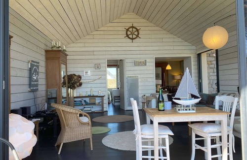 Pleumeur-Bodou House | Holiday house with sea view in Île Grande with WiFi connection