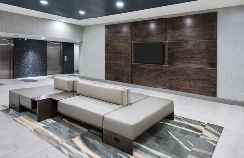 Beaumont Hotel | Holiday Inn Beaumont East - Medical Ctr Area by IHG