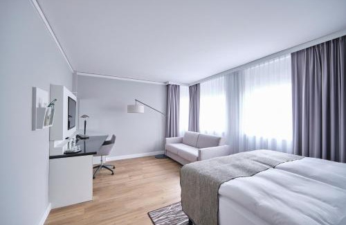 Schoenefeld Hotel | Holiday Inn Berlin Airport - Conference Centre by IHG
