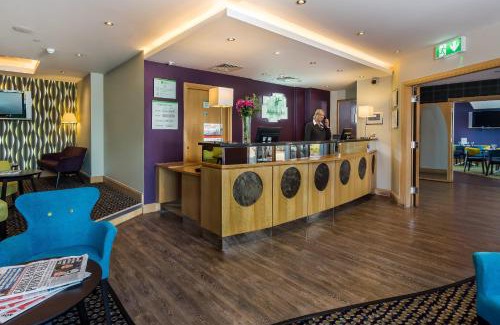 Cannock Hotel | Holiday Inn Birmingham North - Cannock by IHG