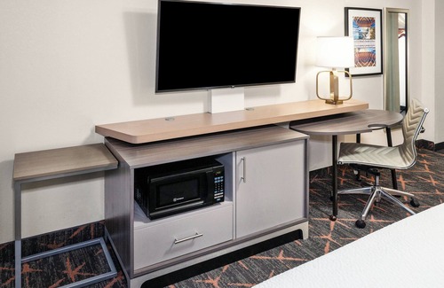 Oakbrook Terrace Hotel | Holiday Inn Chicago-Oakbrook by IHG