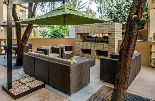 North Scottsdale Hotel | Holiday Inn Club Vacations Scottsdale Resort