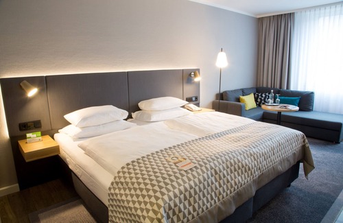 Hammfeld Hotel | Holiday Inn Düsseldorf - Neuss by IHG