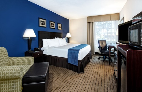 Bedford Hotel | Holiday Inn Dallas DFW Airport Area West, an IHG Hotel
