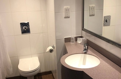 Ellesmere Port Hotel | Holiday Inn Ellesmere Port by IHG